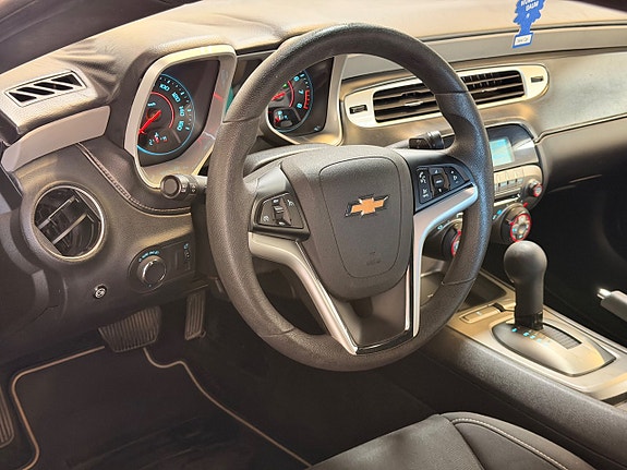Chevrolet Camaro 13 of 18