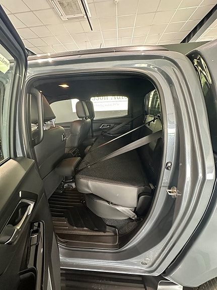 Isuzu D-max 12 of 19