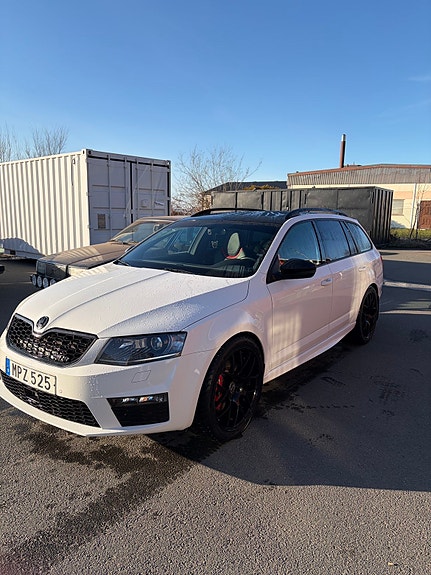 Skoda Octavia 3 of 5