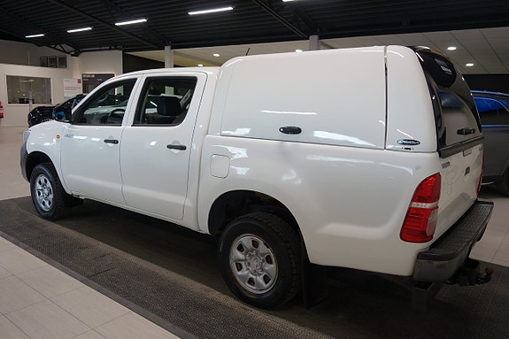 Toyota HiLux 3 of 5