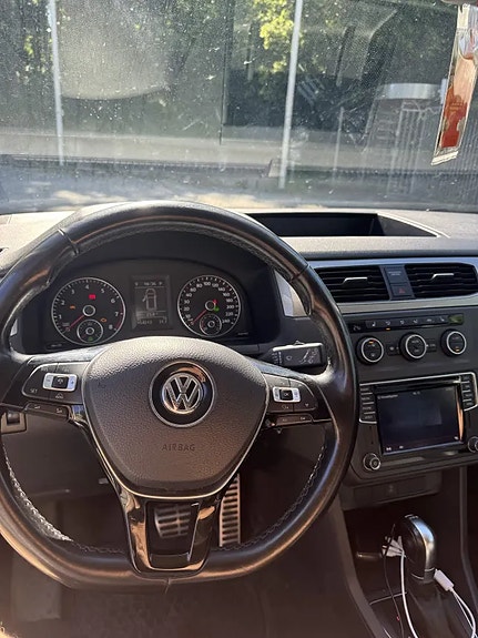 Volkswagen Caddy 8 of 9