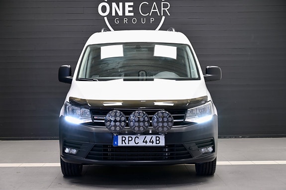 Volkswagen Caddy Maxi 2 of 5