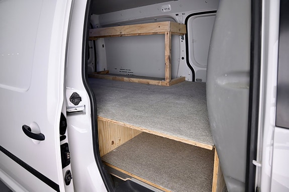 Volkswagen Caddy Maxi 9 of 16