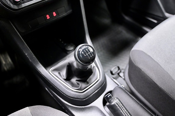 Volkswagen Caddy Maxi 12 of 16