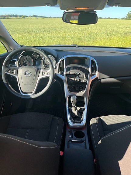 Opel Astra 4 of 5