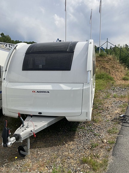 Adria Adora 613 HT 2 of 11