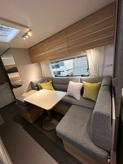 Adria Adora 573 PT 5 of 12