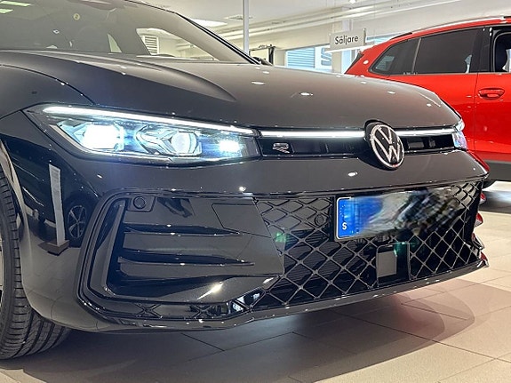 Volkswagen Passat 24 of 26