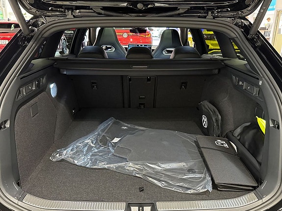 Volkswagen Passat 14 of 26
