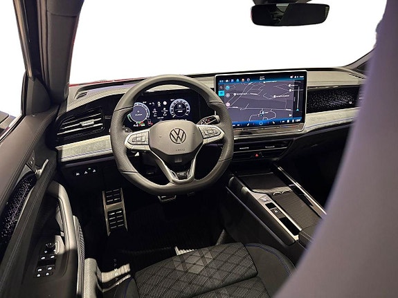 Volkswagen Passat 9 of 26