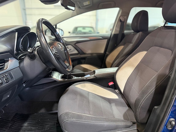 Toyota Avensis 13 of 30
