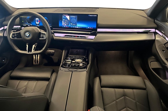 BMW i5 8 of 19