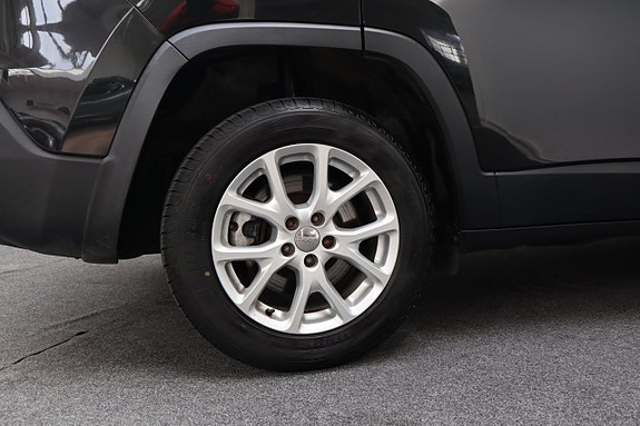 Jeep Cherokee 23 of 23