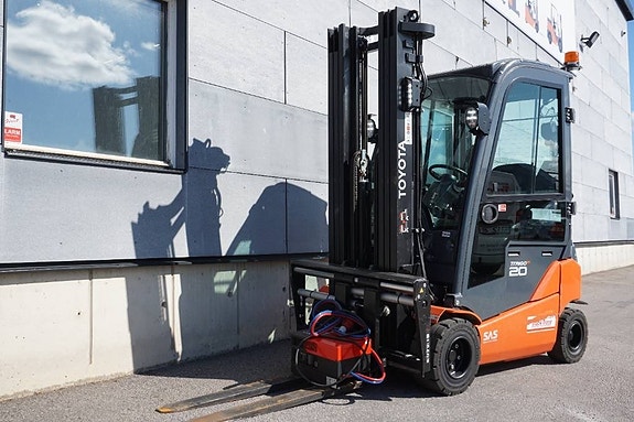 Toyota 8FBMK20T 3 of 9