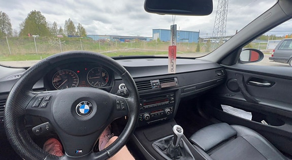 BMW 320d 3 of 5
