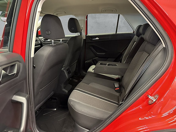 Volkswagen T-Roc 13 of 25