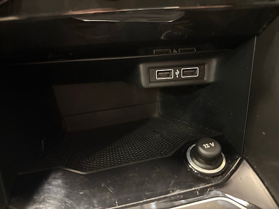 Volkswagen T-Roc 24 of 25