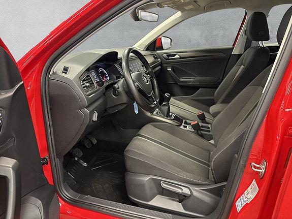 Volkswagen T-Roc 11 of 25