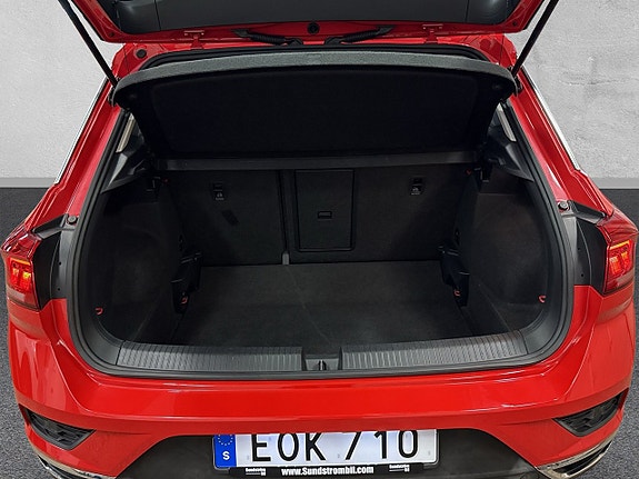 Volkswagen T-Roc 10 of 25