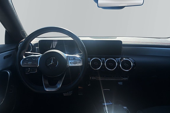 Mercedes-Benz CLA200 12 of 17