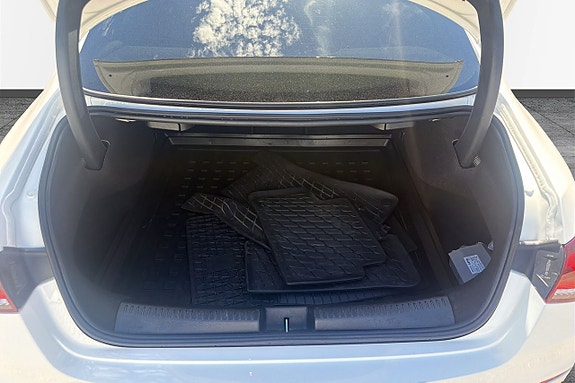 Mercedes-Benz CLA200 15 of 17