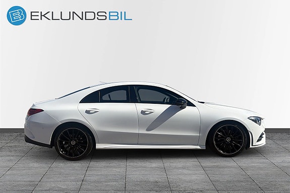 Mercedes-Benz CLA200 4 of 5