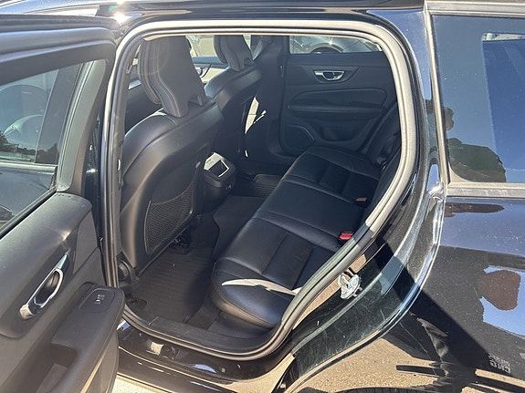 Volvo V60 10 of 13