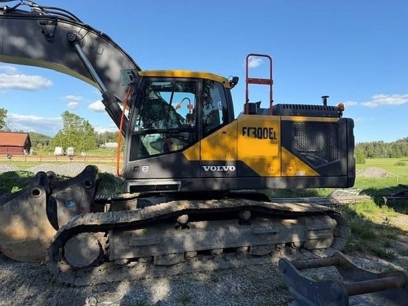 Volvo EC 300 EL 2 of 5