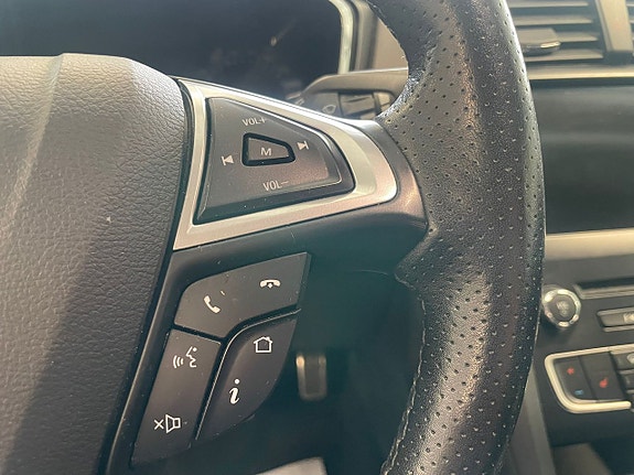 Ford Mondeo 16 of 24
