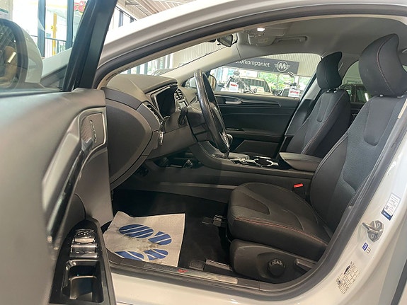 Ford Mondeo 10 of 24