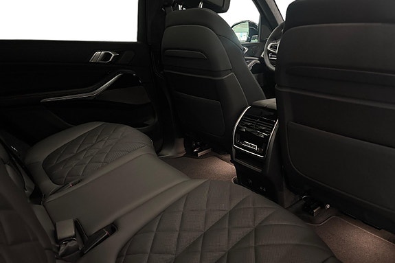 BMW X7 7 of 22