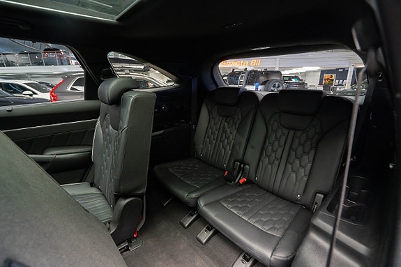 Kia Sorento 14 of 30
