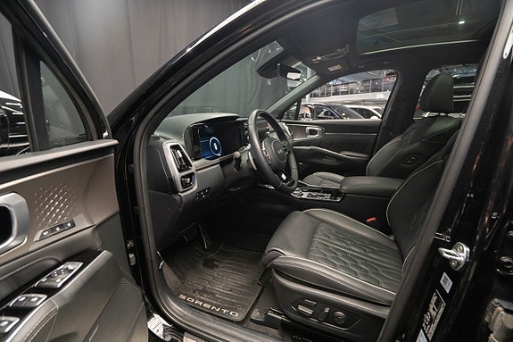 Kia Sorento 21 of 30