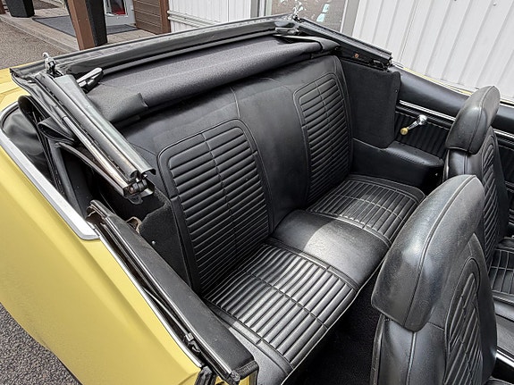 Pontiac Firebird 12 of 19
