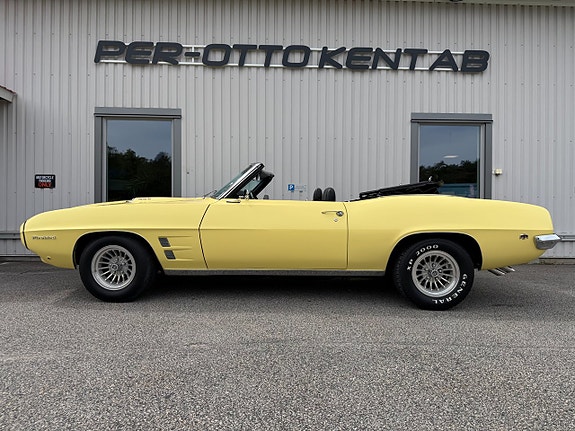 Pontiac Firebird 2 of 5