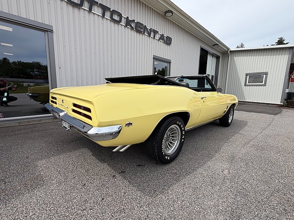 Pontiac Firebird 7 of 19