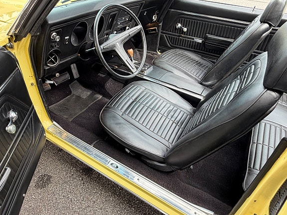 Pontiac Firebird 14 of 19