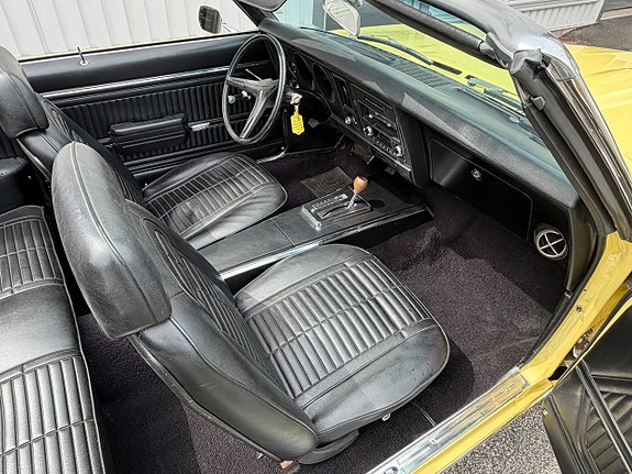 Pontiac Firebird 11 of 19