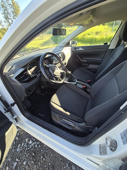 Volkswagen Polo 3 of 5