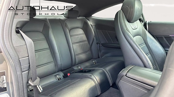 Mercedes-Benz C63 13 of 17