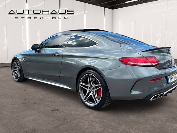 Mercedes-Benz C63 4 of 17