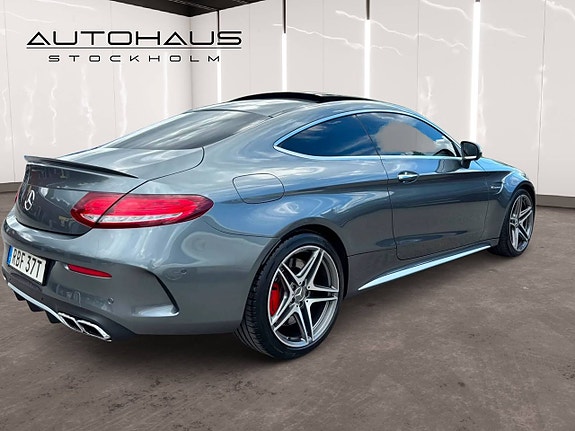Mercedes-Benz C63 6 of 17