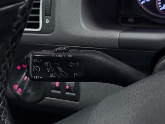 Volkswagen Touran 23 of 26