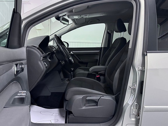 Volkswagen Touran 12 of 26