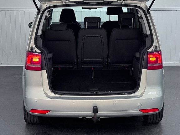 Volkswagen Touran 9 of 26