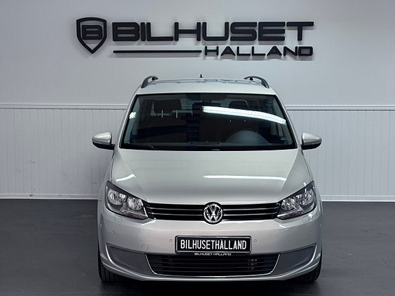 Volkswagen Touran 3 of 5