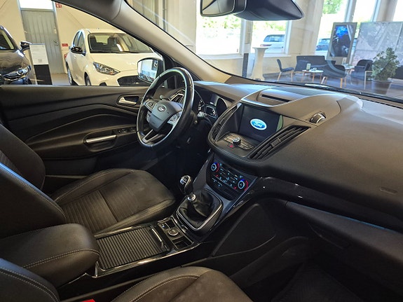 Ford Kuga 15 of 16