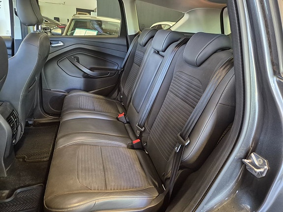 Ford Kuga 11 of 16