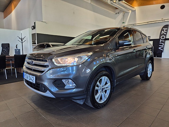 Ford Kuga 2 of 5