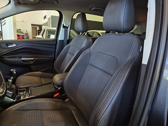 Ford Kuga 12 of 16
